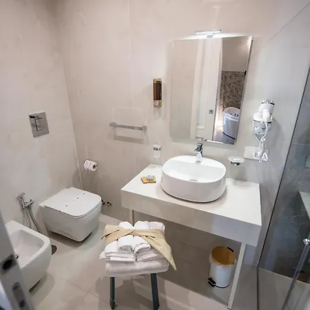 Leone D'autore - Rooftop Centro Storico Guest house