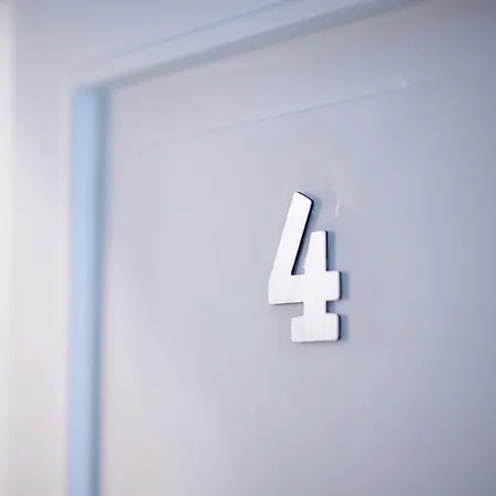 Konukevi Leone D'autore - Rooftop Centro Storico 4*